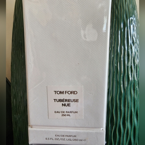 Tom Ford Tubereuse Nue Eau de Parfum - Picture 3 of 4